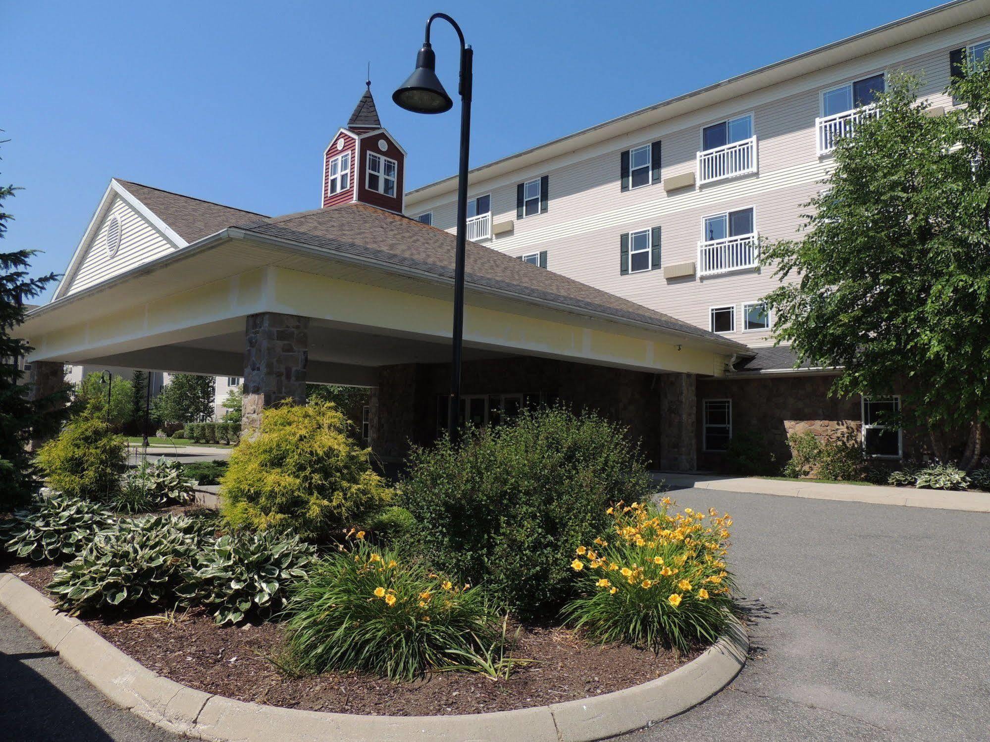 Berkshire Mountain Lodge Pittsfield Exterior photo